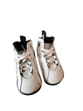 Jordan True Flight
Shoes Toddler 4C White
Oxidized Green Boy Sneakers